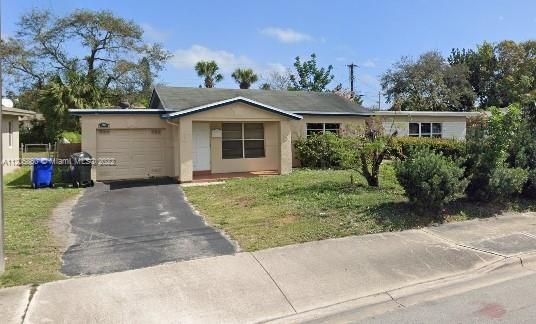 Recently Sold: $360,000 (5 beds, 2 baths, 1153 Square Feet)