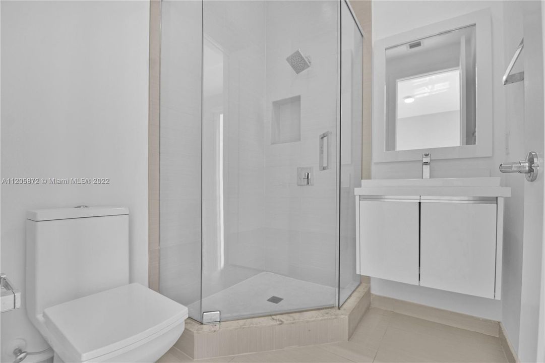 Недавно арендовано: $7,200 (4 спален, 4 ванн, 2464 Квадратных фут)