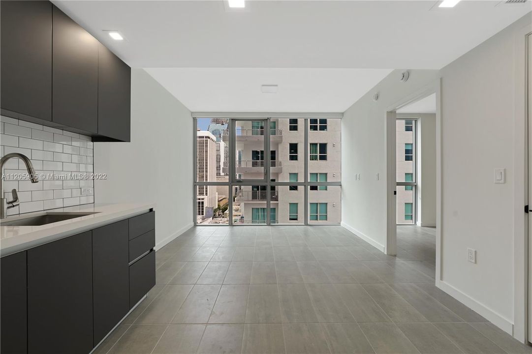 Recently Sold: $469,500 (1 beds, 1 baths, 455 Square Feet)