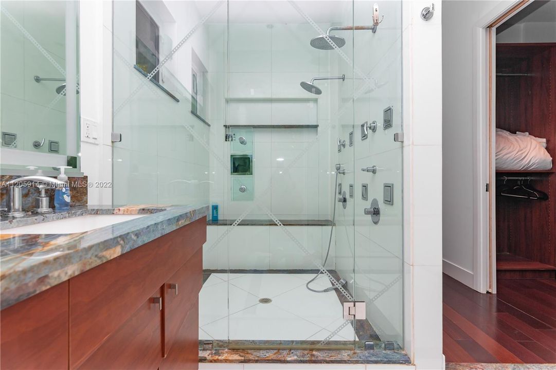 Недавно арендовано: $18,000 (4 спален, 4 ванн, 3378 Квадратных фут)