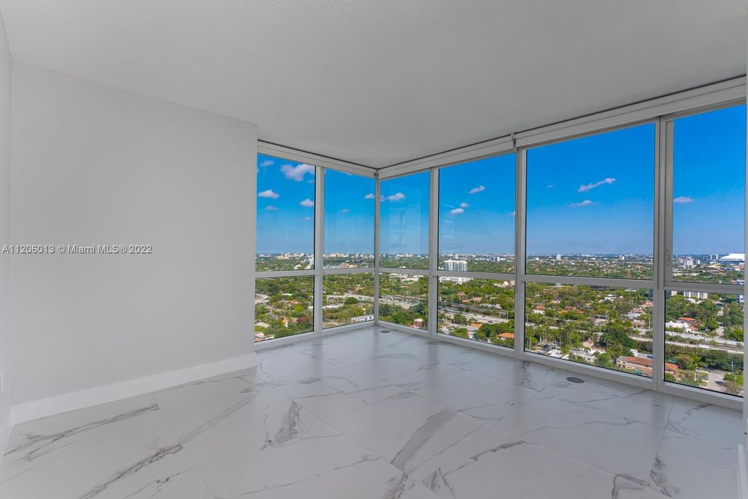 Recently Sold: $1,150,000 (3 beds, 3 baths, 1762 Square Feet)