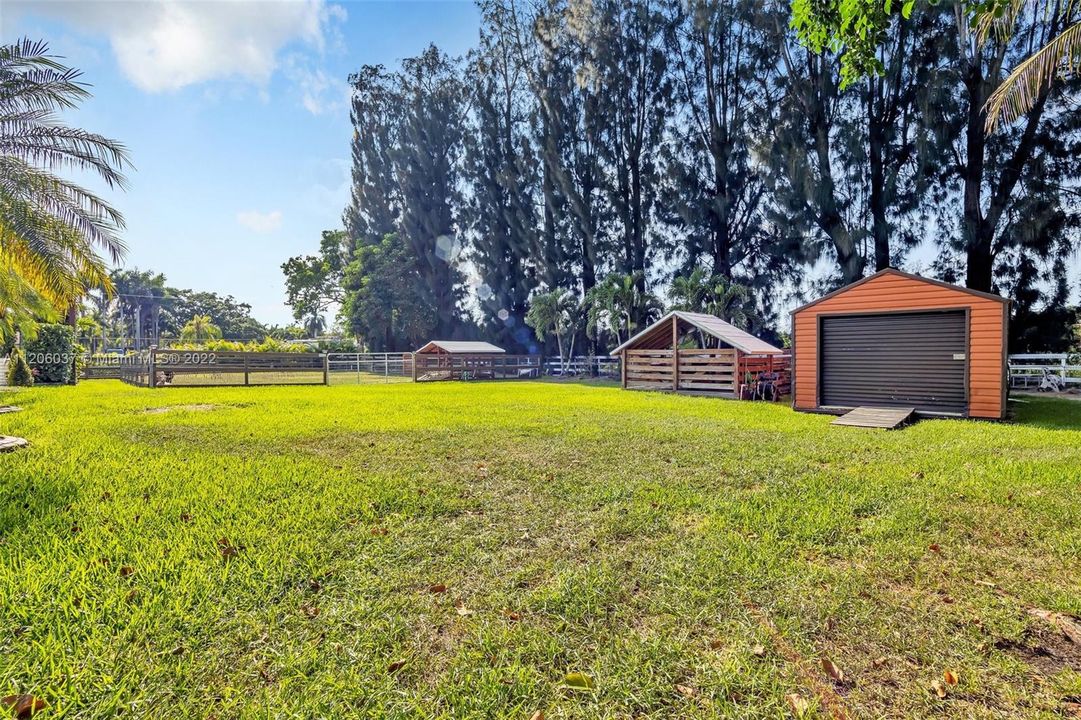 最近售出: $1,695,000 (5 贝兹, 4 浴室, 0 平方英尺)