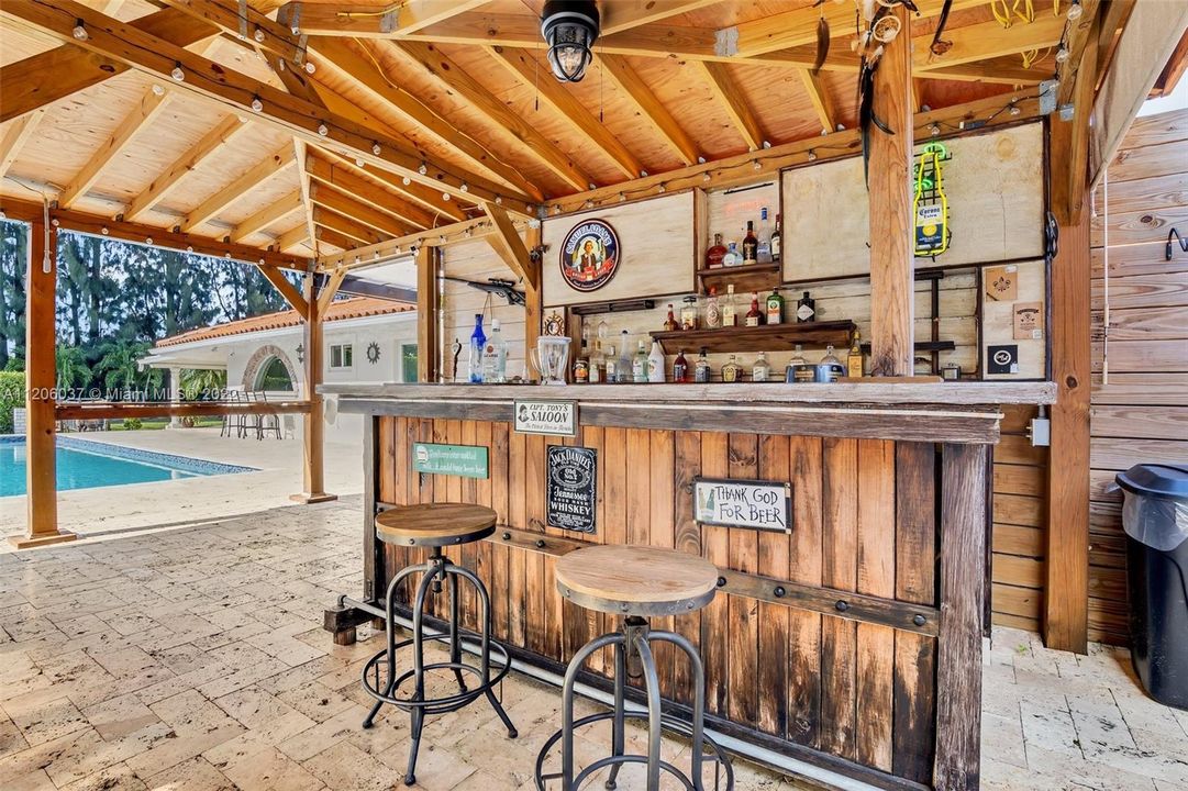 最近售出: $1,695,000 (5 贝兹, 4 浴室, 0 平方英尺)