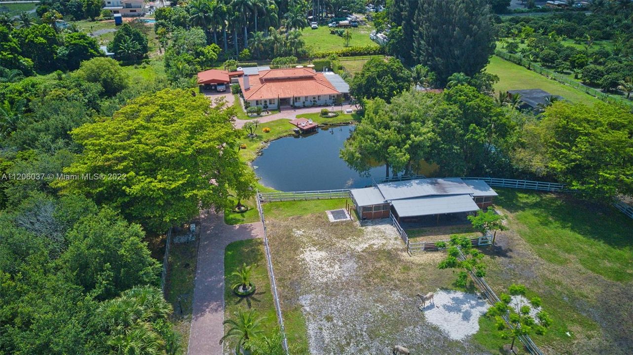 最近售出: $1,695,000 (5 贝兹, 4 浴室, 0 平方英尺)