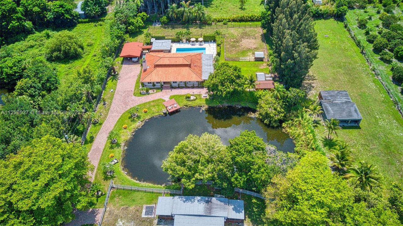 最近售出: $1,695,000 (5 贝兹, 4 浴室, 0 平方英尺)