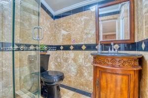 最近售出: $1,695,000 (5 贝兹, 4 浴室, 0 平方英尺)