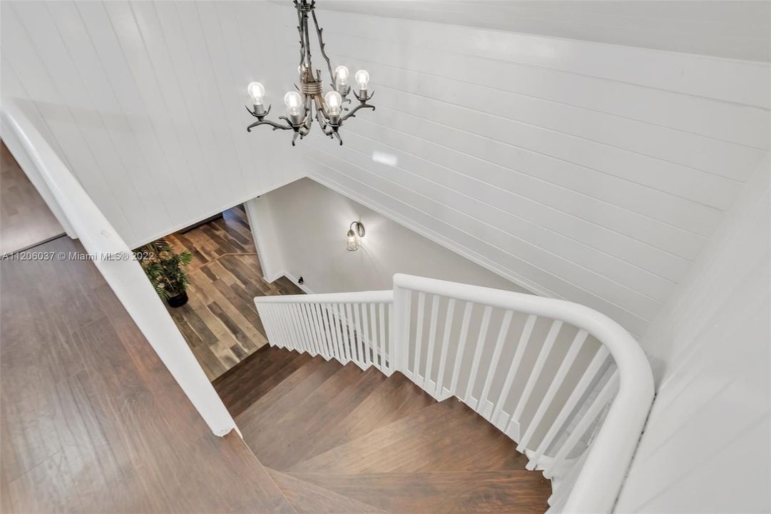 最近售出: $1,695,000 (5 贝兹, 4 浴室, 0 平方英尺)