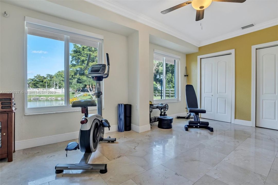 最近售出: $1,695,000 (5 贝兹, 4 浴室, 0 平方英尺)