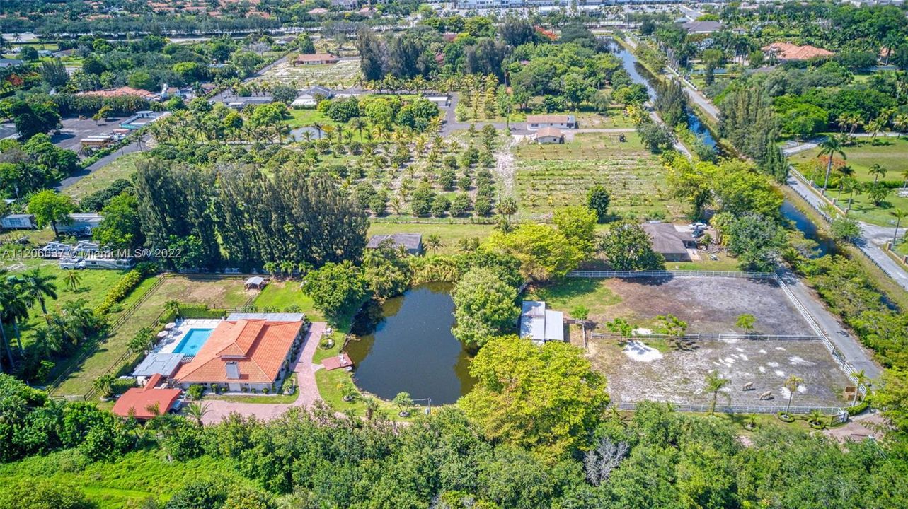 最近售出: $1,695,000 (5 贝兹, 4 浴室, 0 平方英尺)