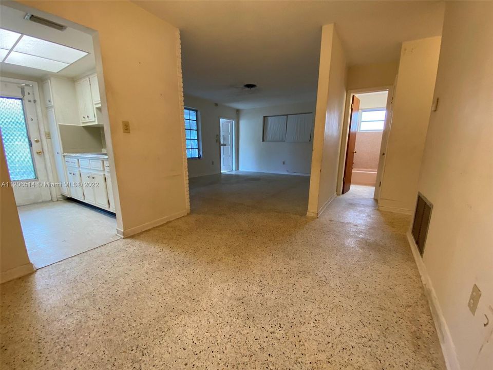 Недавно продано: $549,000 (0 спален, 0 ванн, 2158 Квадратных фут)