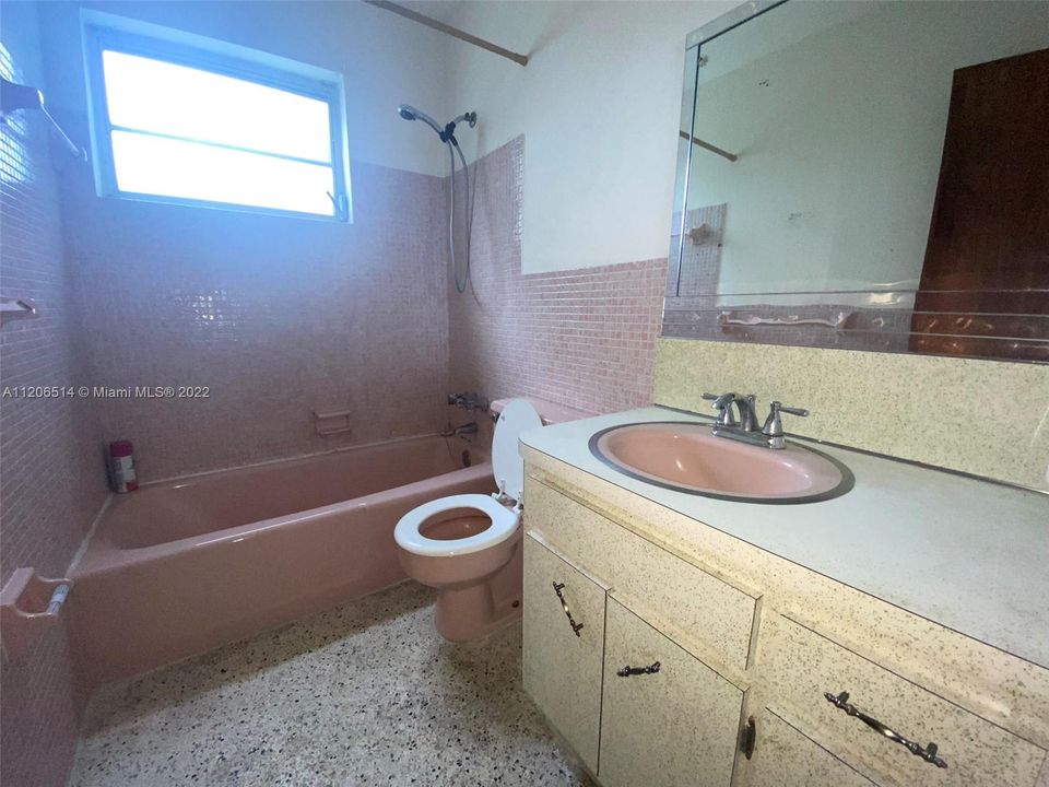 Недавно продано: $549,000 (0 спален, 0 ванн, 2158 Квадратных фут)