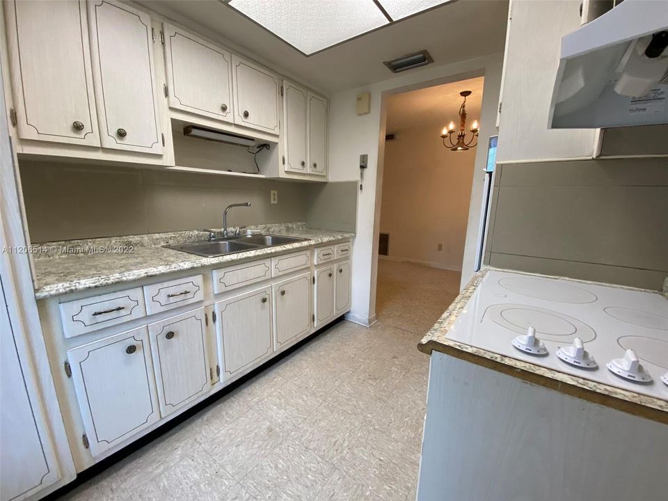 Недавно продано: $549,000 (0 спален, 0 ванн, 2158 Квадратных фут)