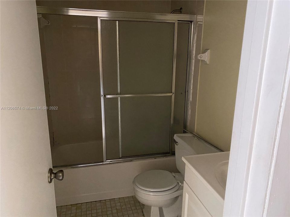 最近租的: $2,000 (2 贝兹, 2 浴室, 1086 平方英尺)