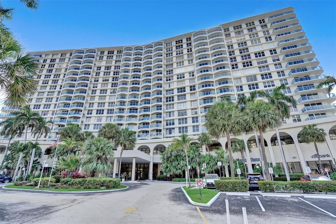 Recently Sold: $459,000 (2 beds, 2 baths, 1291 Square Feet)