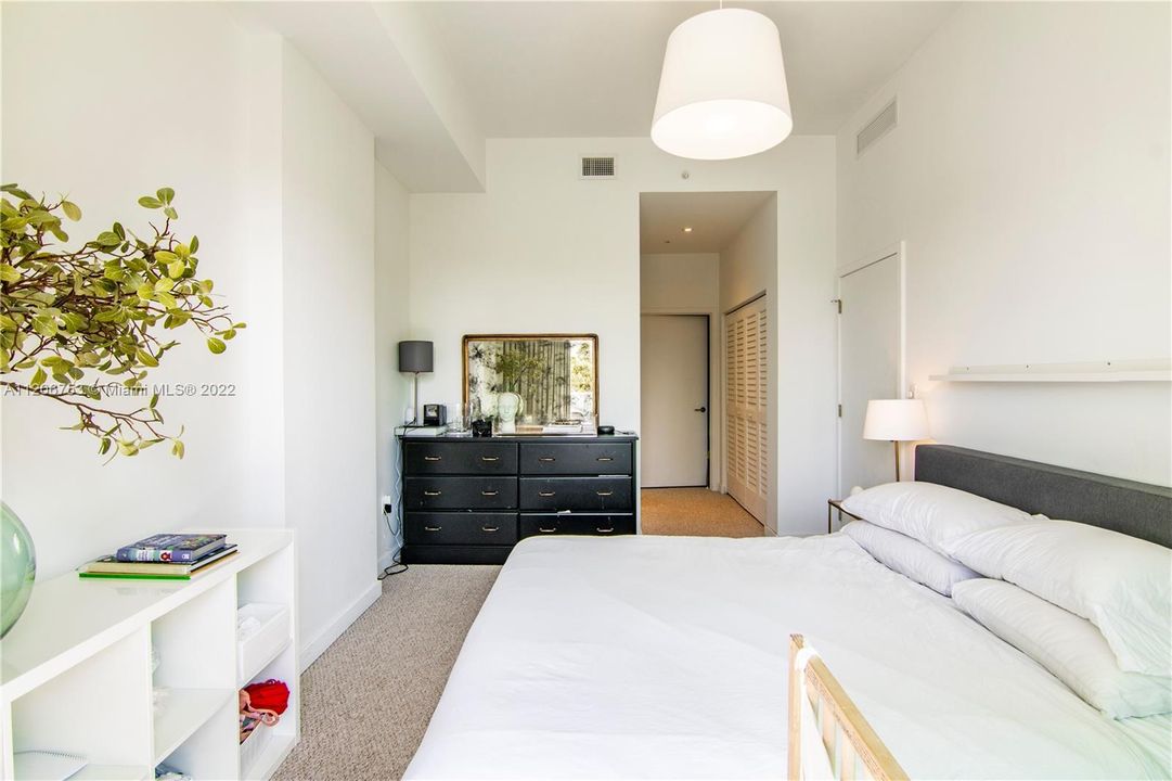 Recently Sold: $585,000 (2 beds, 2 baths, 1119 Square Feet)