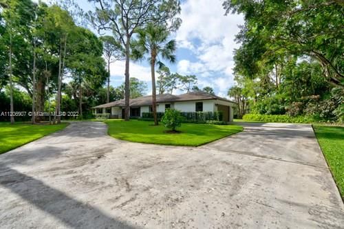 Recently Sold: $1,055,000 (4 beds, 2 baths, 2843 Square Feet)