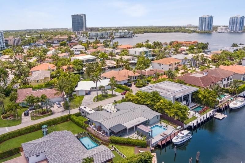Recently Sold: $3,490,000 (4 beds, 2 baths, 0 Square Feet)