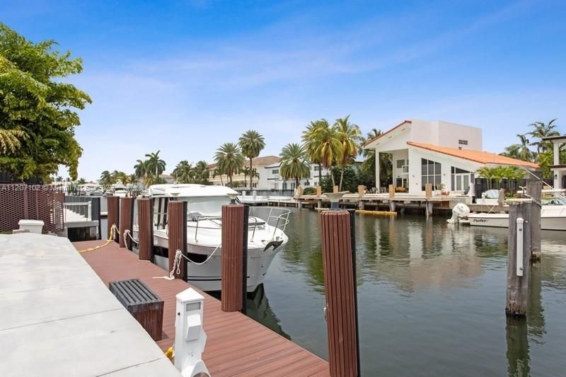 Recently Sold: $3,490,000 (4 beds, 2 baths, 0 Square Feet)