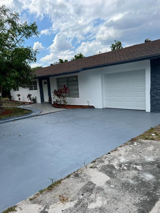 Recently Sold: $449,000 (3 beds, 3 baths, 1730 Square Feet)