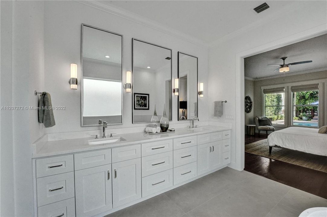 Owner's Bathroom - All High-End Finishes!