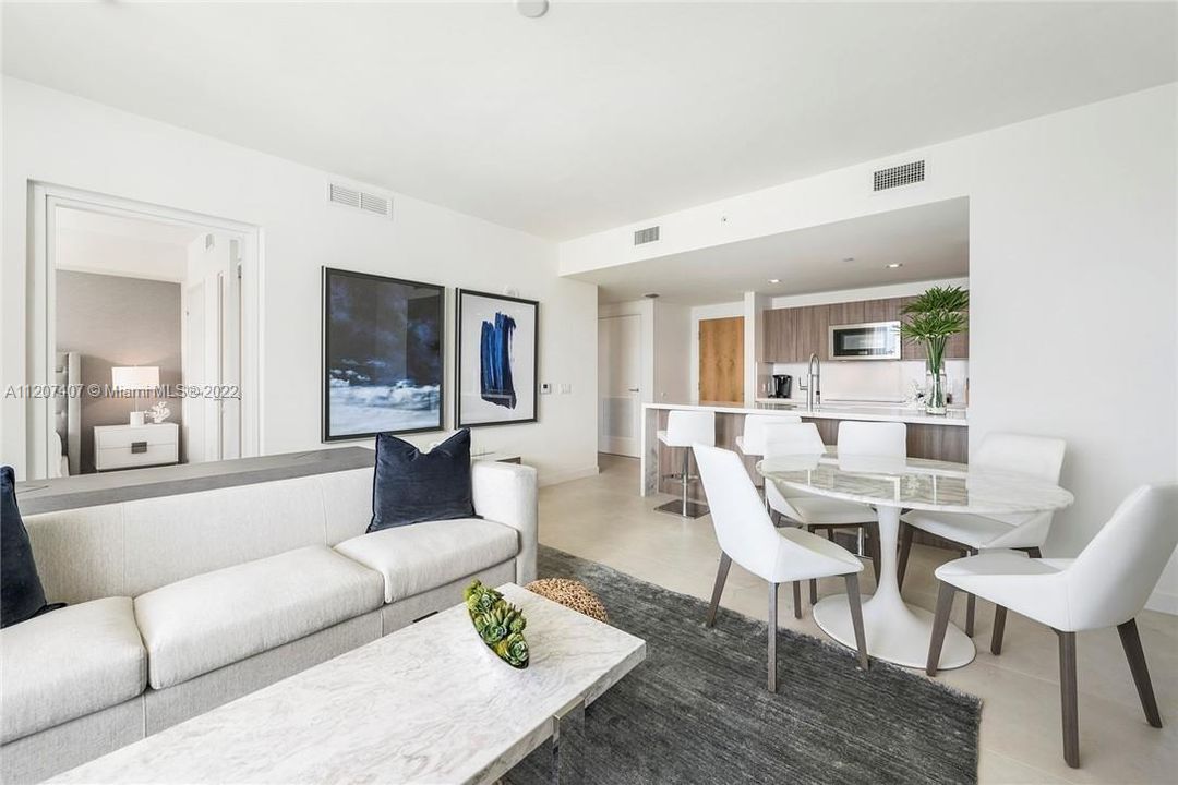 Recently Sold: $795,000 (1 beds, 1 baths, 821 Square Feet)