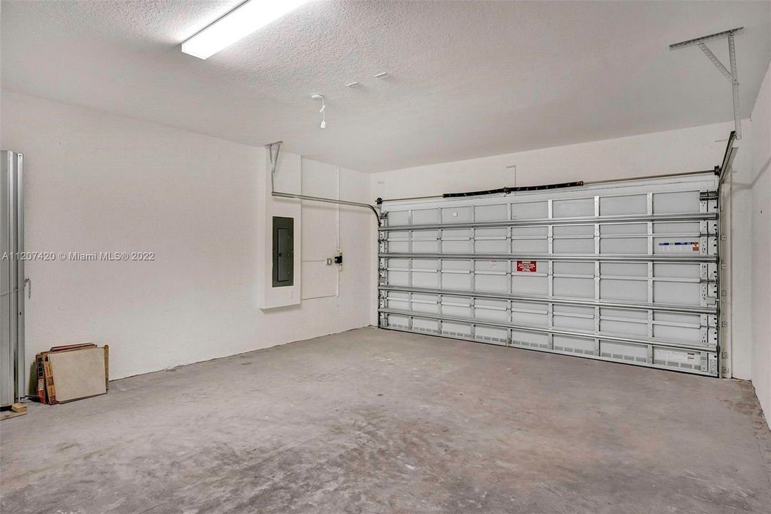 Recientemente alquilado: $4,000 (4 camas, 2 baños, 1833 Pies cuadrados)