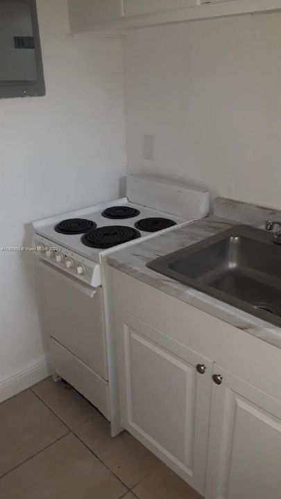 Recently Rented: $1,250 (0 beds, 1 baths, 450 Square Feet)