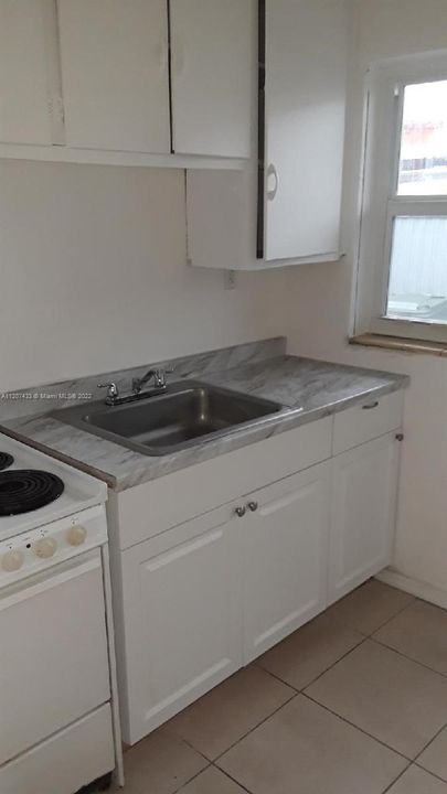 Recently Rented: $1,250 (0 beds, 1 baths, 450 Square Feet)