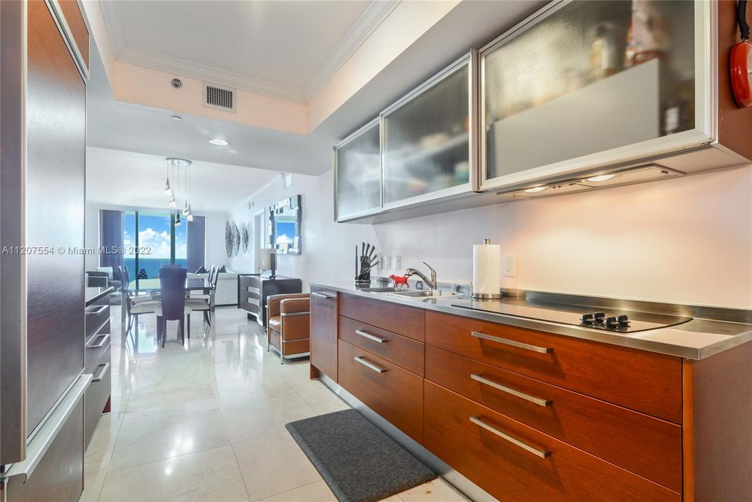 Recently Sold: $1,520,000 (3 beds, 3 baths, 1841 Square Feet)