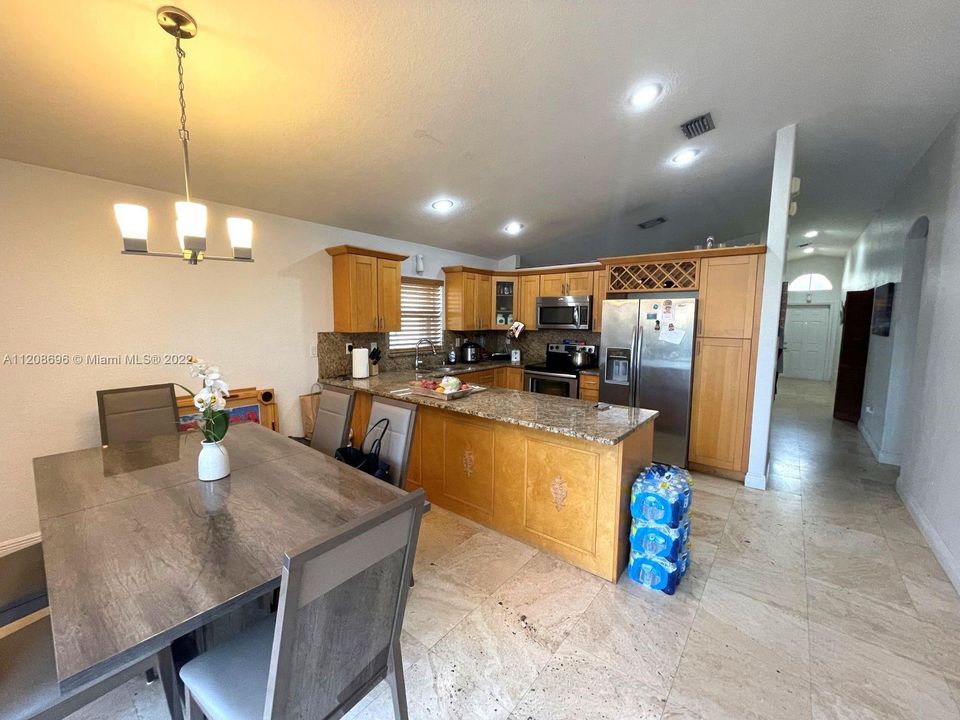 Kitchen/Dining Room