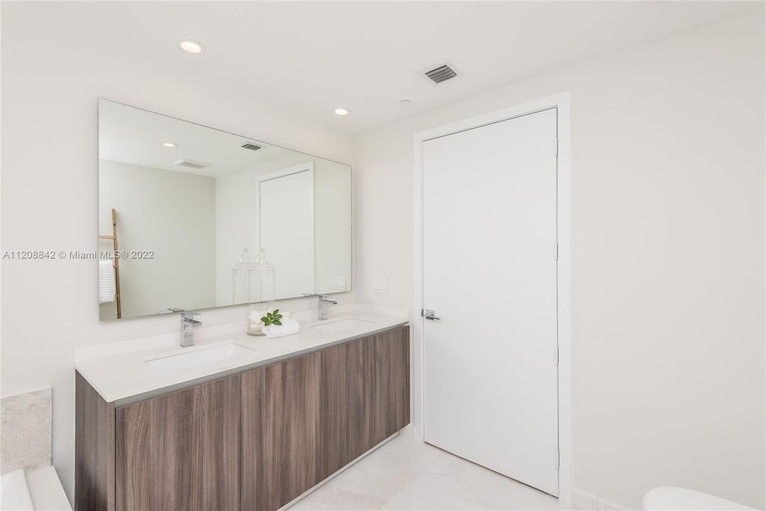Недавно арендовано: $10,000 (3 спален, 4 ванн, 2018 Квадратных фут)