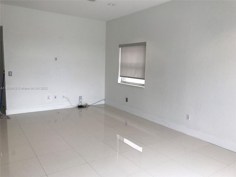 Recientemente alquilado: $6,950 (4 camas, 3 baños, 2401 Pies cuadrados)