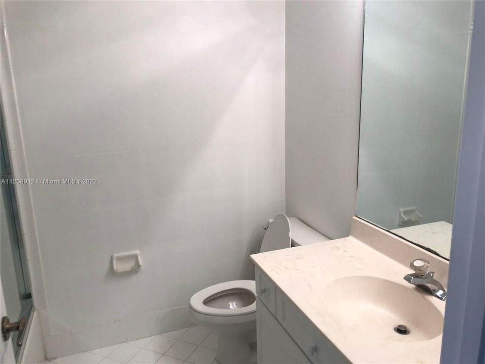 Recientemente alquilado: $6,950 (4 camas, 3 baños, 2401 Pies cuadrados)