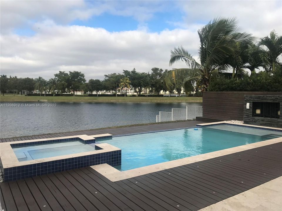 Recientemente alquilado: $6,950 (4 camas, 3 baños, 2401 Pies cuadrados)