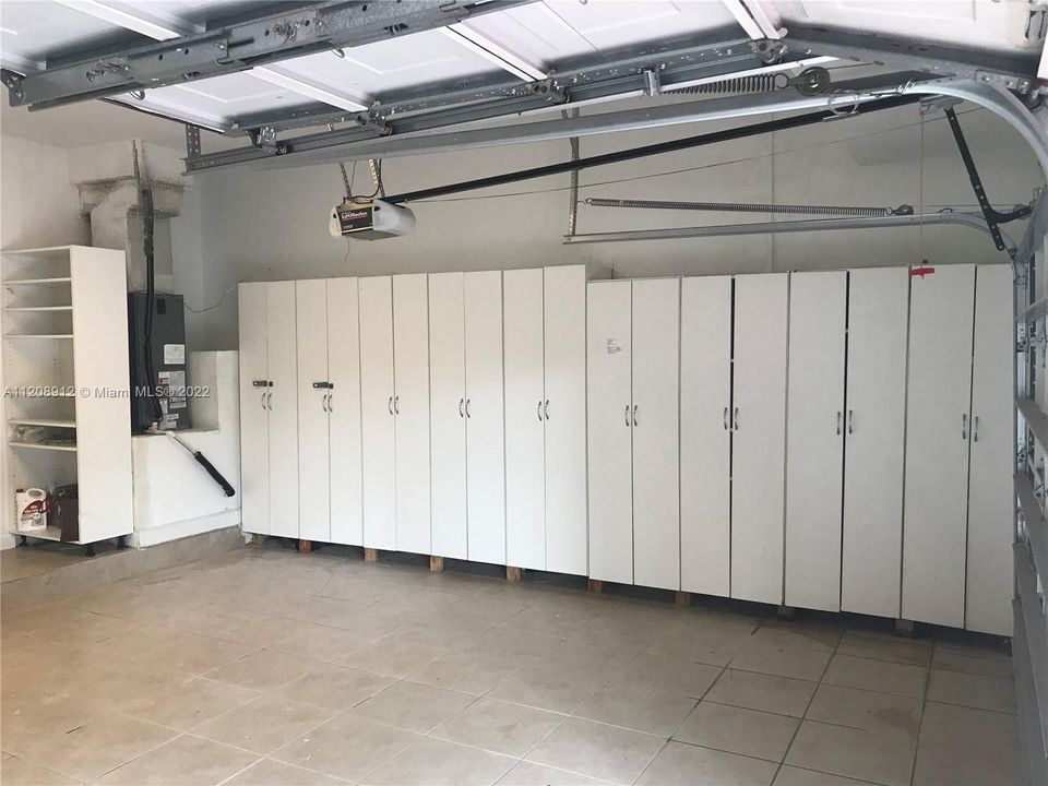 Recientemente alquilado: $6,950 (4 camas, 3 baños, 2401 Pies cuadrados)