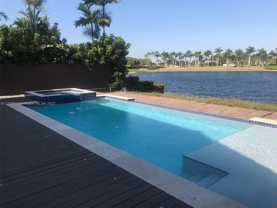 Recientemente alquilado: $6,950 (4 camas, 3 baños, 2401 Pies cuadrados)