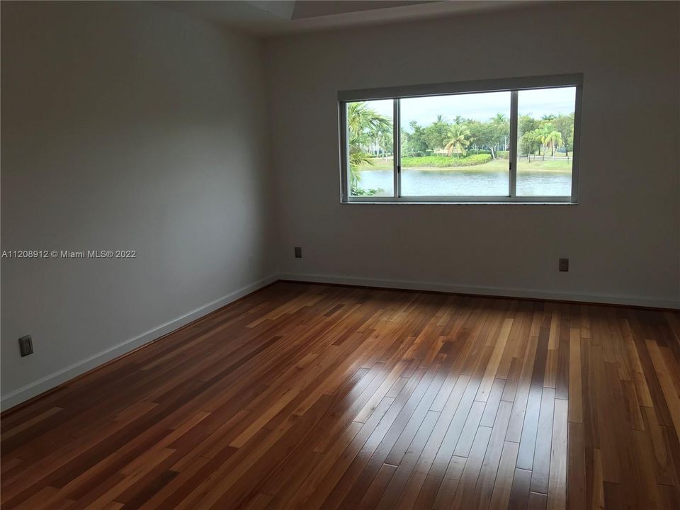 Recientemente alquilado: $6,950 (4 camas, 3 baños, 2401 Pies cuadrados)