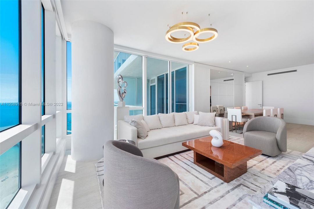 Recently Sold: $7,200,000 (2 beds, 2 baths, 1793 Square Feet)