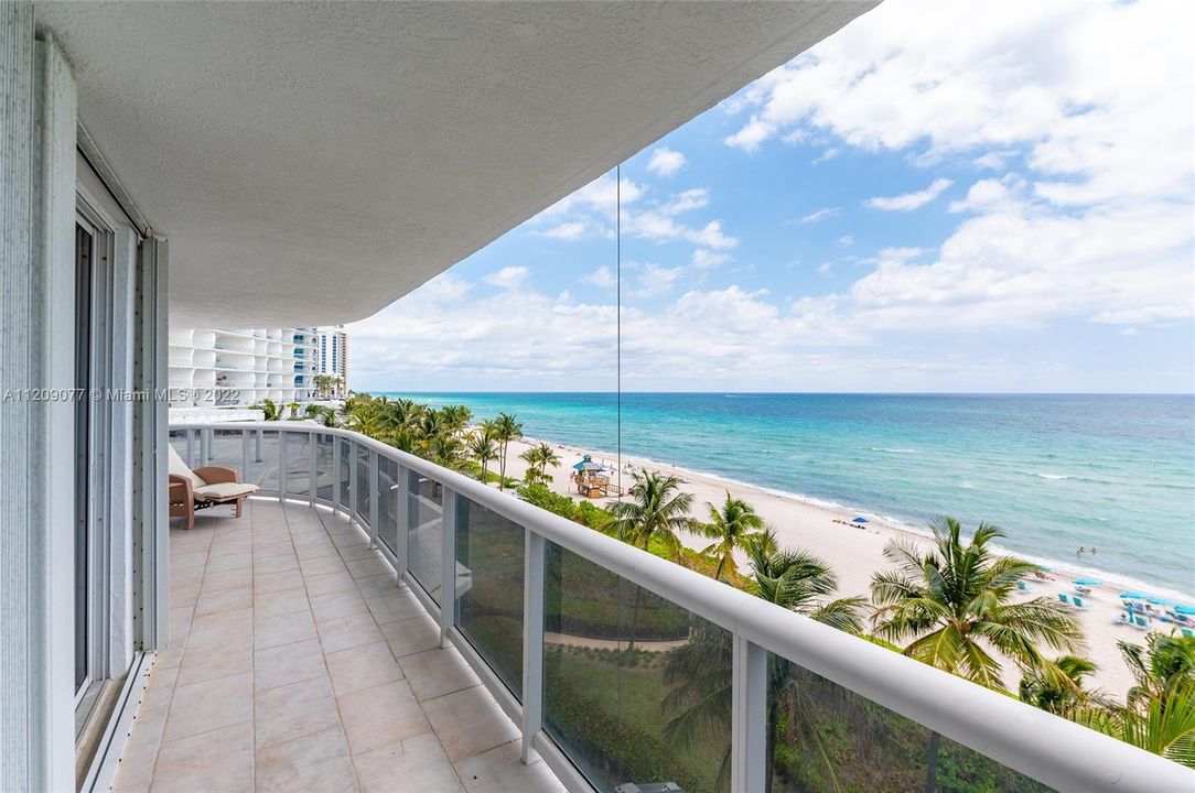Recently Sold: $1,420,000 (3 beds, 3 baths, 2120 Square Feet)