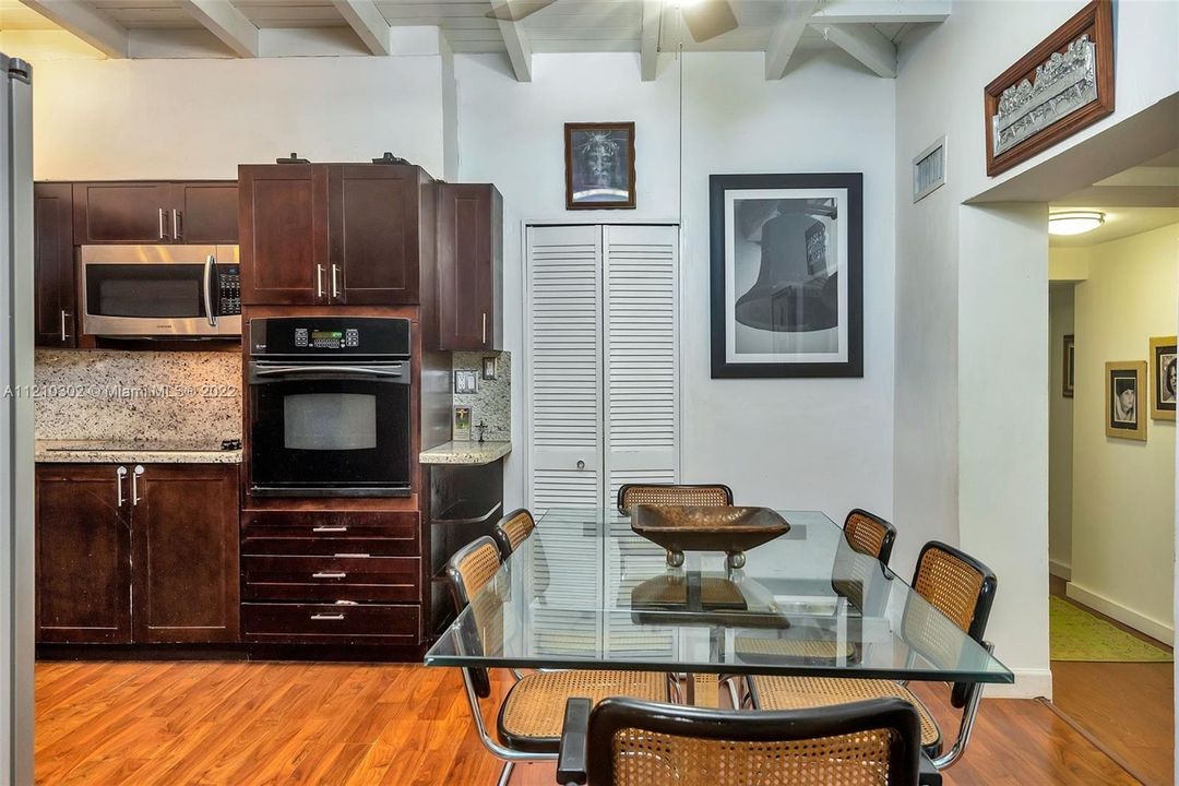 Недавно арендовано: $4,500 (3 спален, 2 ванн, 3450 Квадратных фут)