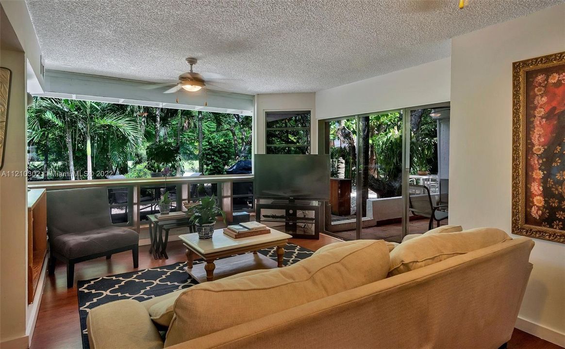 Недавно арендовано: $4,500 (3 спален, 2 ванн, 3450 Квадратных фут)