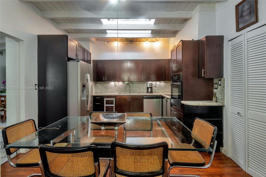 Недавно арендовано: $4,500 (3 спален, 2 ванн, 3450 Квадратных фут)