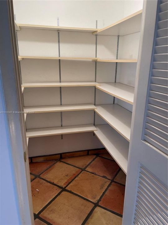 Vendido Recientemente: $445,000 (2 camas, 2 baños, 1798 Pies cuadrados)