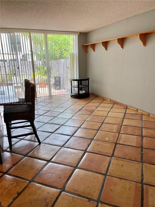 Vendido Recientemente: $445,000 (2 camas, 2 baños, 1798 Pies cuadrados)