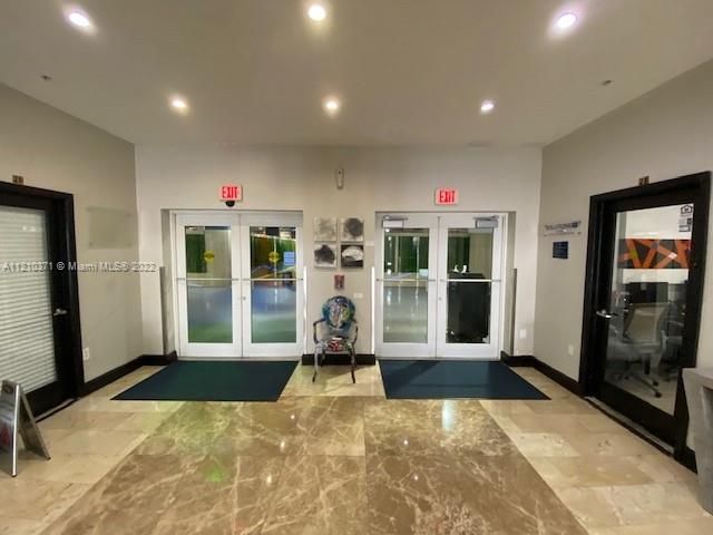 Nuvo Lobby Exit to Valet