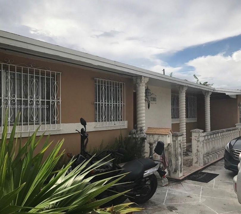 Recently Sold: $499,900 (3 beds, 2 baths, 1671 Square Feet)