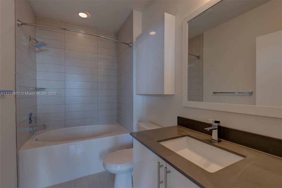 Недавно арендовано: $4,500 (2 спален, 2 ванн, 1115 Квадратных фут)