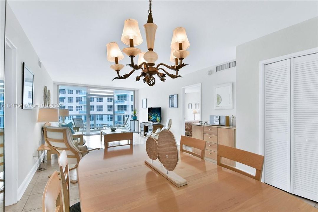 Recently Sold: $820,000 (2 beds, 2 baths, 1030 Square Feet)