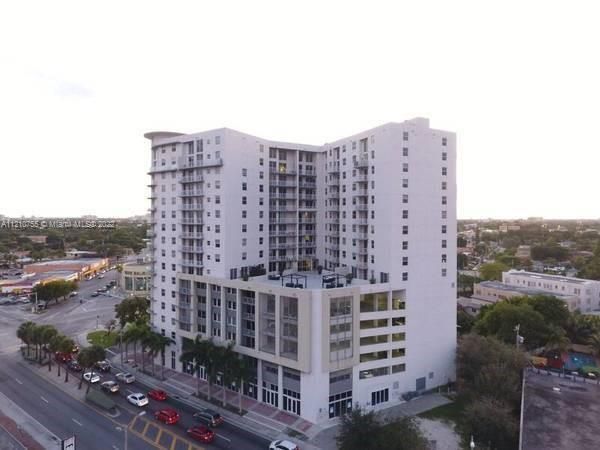 Recently Sold: $400,000 (2 beds, 2 baths, 1113 Square Feet)