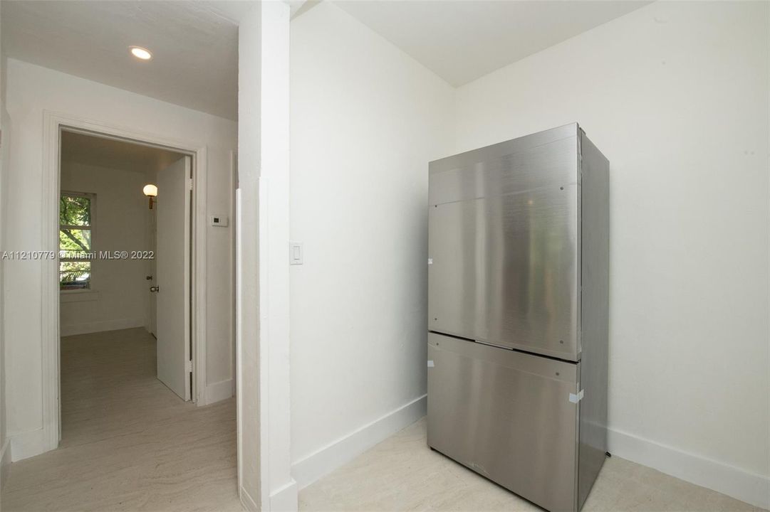 Recently Rented: $2,998 (1 beds, 1 baths, 700 Square Feet)